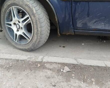 Синий Опель Вектра, объемом двигателя 1.59 л и пробегом 350 тыс. км за 1600 $, фото 4 на Automoto.ua