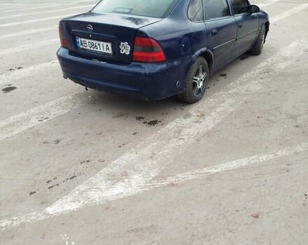 Синий Опель Вектра, объемом двигателя 1.59 л и пробегом 350 тыс. км за 1600 $, фото 5 на Automoto.ua