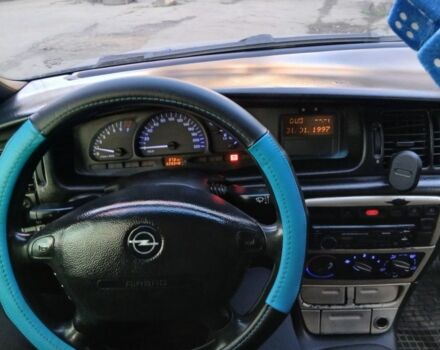 Синий Опель Вектра, объемом двигателя 1.8 л и пробегом 220 тыс. км за 2600 $, фото 3 на Automoto.ua