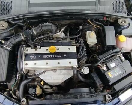 Синий Опель Вектра, объемом двигателя 2 л и пробегом 358 тыс. км за 3000 $, фото 8 на Automoto.ua