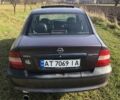 Синій Опель Вектра, об'ємом двигуна 1.6 л та пробігом 250 тис. км за 1350 $, фото 3 на Automoto.ua