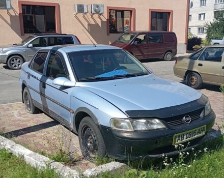 Синий Опель Вектра, объемом двигателя 1.8 л и пробегом 300 тыс. км за 1211 $, фото 1 на Automoto.ua