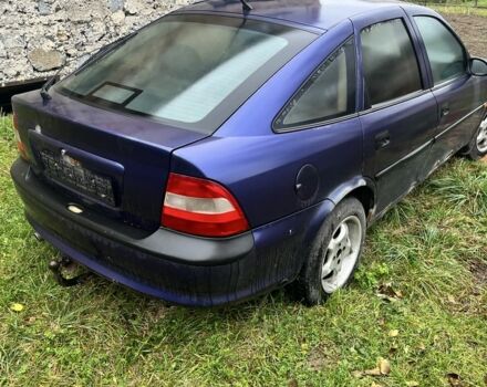 Синий Опель Вектра, объемом двигателя 1.6 л и пробегом 250 тыс. км за 1200 $, фото 3 на Automoto.ua