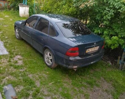 Синий Опель Вектра, объемом двигателя 1.8 л и пробегом 435 тыс. км за 1799 $, фото 4 на Automoto.ua