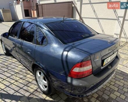 Синий Опель Вектра, объемом двигателя 1.8 л и пробегом 372 тыс. км за 2700 $, фото 3 на Automoto.ua