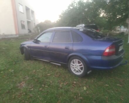 Синий Опель Вектра, объемом двигателя 1 л и пробегом 2 тыс. км за 1100 $, фото 1 на Automoto.ua