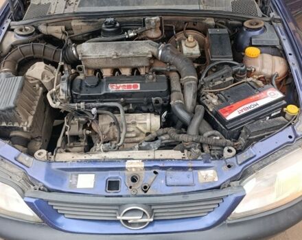 Синій Опель Вектра, об'ємом двигуна 1.7 л та пробігом 300 тис. км за 1190 $, фото 5 на Automoto.ua