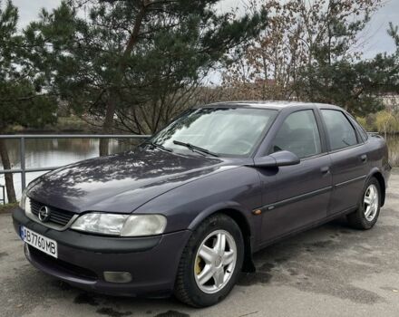 Синий Опель Вектра, объемом двигателя 2 л и пробегом 300 тыс. км за 1800 $, фото 1 на Automoto.ua