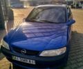 Синій Опель Вектра, об'ємом двигуна 1.6 л та пробігом 300 тис. км за 900 $, фото 1 на Automoto.ua