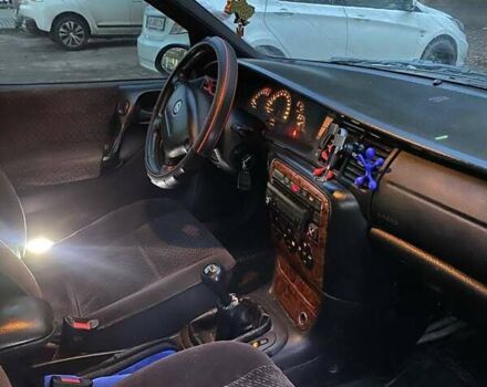 Синій Опель Вектра, об'ємом двигуна 1.8 л та пробігом 283 тис. км за 2600 $, фото 2 на Automoto.ua