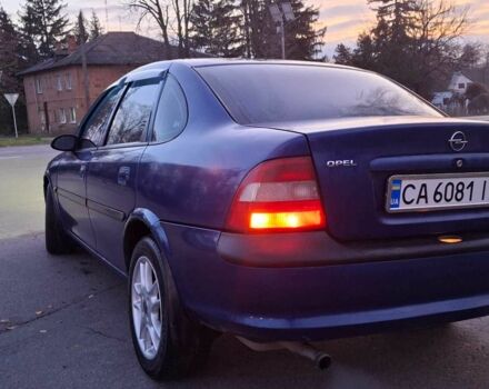Синий Опель Вектра, объемом двигателя 1.8 л и пробегом 340 тыс. км за 2350 $, фото 7 на Automoto.ua