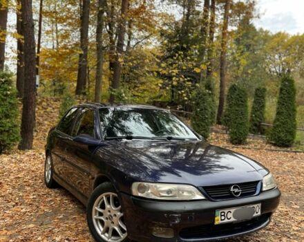 Синий Опель Вектра, объемом двигателя 1.8 л и пробегом 479 тыс. км за 1600 $, фото 1 на Automoto.ua