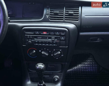 Синій Опель Вектра, об'ємом двигуна 2 л та пробігом 248 тис. км за 2550 $, фото 34 на Automoto.ua