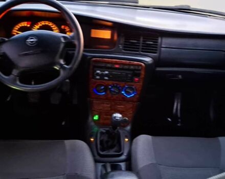 Синий Опель Вектра, объемом двигателя 1.8 л и пробегом 340 тыс. км за 2350 $, фото 16 на Automoto.ua