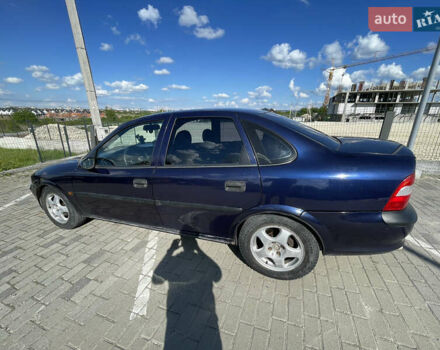 Синий Опель Вектра, объемом двигателя 1.6 л и пробегом 400 тыс. км за 1999 $, фото 3 на Automoto.ua