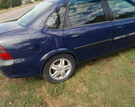 Синій Опель Вектра, об'ємом двигуна 2.5 л та пробігом 250 тис. км за 1919 $, фото 2 на Automoto.ua