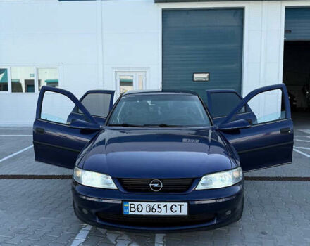 Синий Опель Вектра, объемом двигателя 1.6 л и пробегом 177 тыс. км за 2800 $, фото 5 на Automoto.ua
