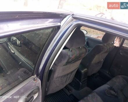 Синий Опель Вектра, объемом двигателя 1.8 л и пробегом 350 тыс. км за 1550 $, фото 1 на Automoto.ua