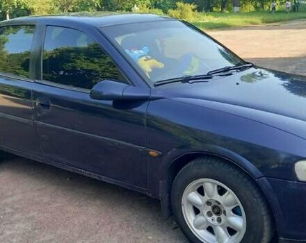 Синій Опель Вектра, об'ємом двигуна 2 л та пробігом 300 тис. км за 2200 $, фото 8 на Automoto.ua
