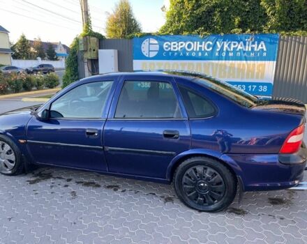 Синий Опель Вектра, объемом двигателя 2 л и пробегом 391 тыс. км за 2200 $, фото 4 на Automoto.ua