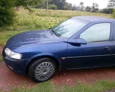 Синий Опель Вектра, объемом двигателя 1.8 л и пробегом 407 тыс. км за 1700 $, фото 4 на Automoto.ua