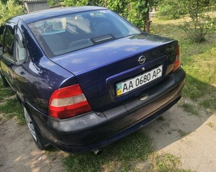 Синій Опель Вектра, об'ємом двигуна 1.8 л та пробігом 220 тис. км за 1813 $, фото 2 на Automoto.ua
