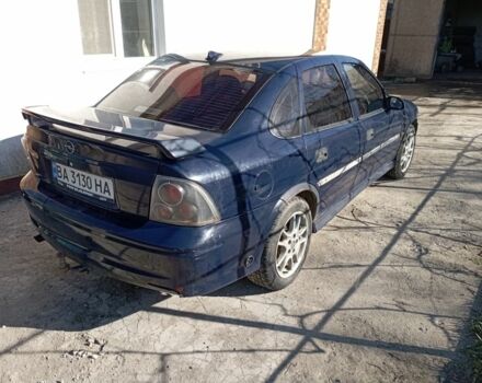 Синій Опель Вектра, об'ємом двигуна 2 л та пробігом 340 тис. км за 1800 $, фото 2 на Automoto.ua