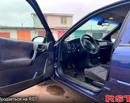 Синий Опель Вектра, объемом двигателя 2 л и пробегом 0 тыс. км за 3500 $, фото 5 на Automoto.ua