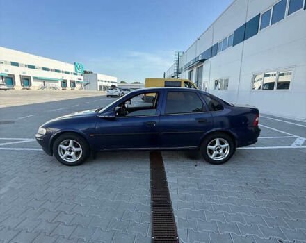 Синий Опель Вектра, объемом двигателя 1.6 л и пробегом 177 тыс. км за 2800 $, фото 4 на Automoto.ua