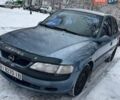 Синий Опель Вектра, объемом двигателя 1.6 л и пробегом 290 тыс. км за 2700 $, фото 1 на Automoto.ua