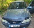 Синий Опель Вектра, объемом двигателя 1.8 л и пробегом 363 тыс. км за 3200 $, фото 1 на Automoto.ua