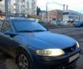 Синій Опель Вектра, об'ємом двигуна 1.8 л та пробігом 283 тис. км за 2600 $, фото 4 на Automoto.ua
