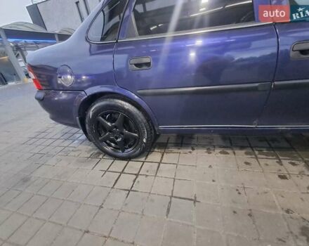 Синій Опель Вектра, об'ємом двигуна 1.6 л та пробігом 183 тис. км за 2550 $, фото 10 на Automoto.ua