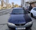 Синий Опель Вектра, объемом двигателя 2 л и пробегом 345 тыс. км за 2300 $, фото 1 на Automoto.ua