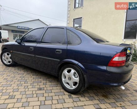Синій Опель Вектра, об'ємом двигуна 2 л та пробігом 248 тис. км за 2550 $, фото 16 на Automoto.ua
