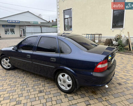 Синій Опель Вектра, об'ємом двигуна 2 л та пробігом 248 тис. км за 2550 $, фото 6 на Automoto.ua