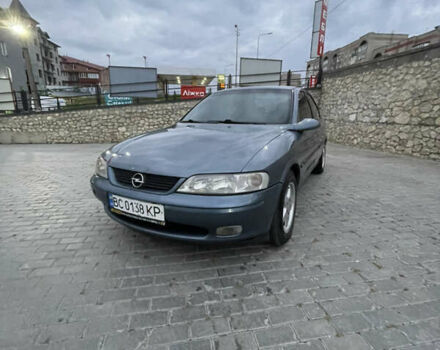 Синий Опель Вектра, объемом двигателя 2 л и пробегом 350 тыс. км за 1700 $, фото 6 на Automoto.ua
