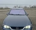 Синий Опель Вектра, объемом двигателя 1.6 л и пробегом 338 тыс. км за 2700 $, фото 4 на Automoto.ua