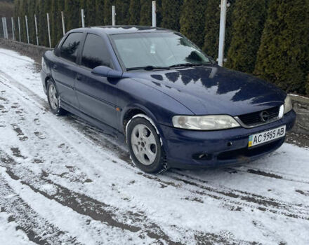 Синий Опель Вектра, объемом двигателя 2 л и пробегом 390 тыс. км за 1800 $, фото 3 на Automoto.ua