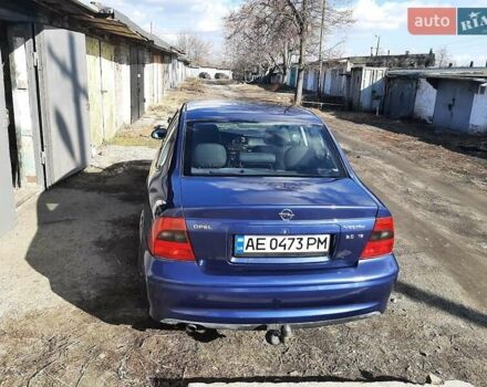Опель Вектра 1999 в Павлограде на Automoto.ua Синий Опель Вектра, объемом двигателя 2 л и пробегом 273 тыс. км за 4200 $, фото 4 на Automoto.ua