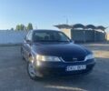 Синій Опель Вектра, об'ємом двигуна 1.6 л та пробігом 300 тис. км за 1350 $, фото 5 на Automoto.ua