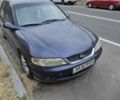 Синій Опель Вектра, об'ємом двигуна 2 л та пробігом 400 тис. км за 1500 $, фото 1 на Automoto.ua