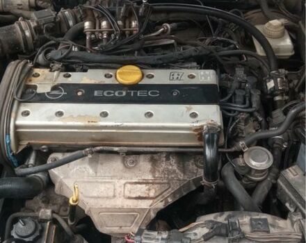 Синий Опель Вектра, объемом двигателя 1.8 л и пробегом 350 тыс. км за 1500 $, фото 6 на Automoto.ua