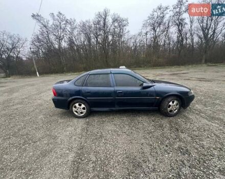 Синий Опель Вектра, объемом двигателя 1.6 л и пробегом 338 тыс. км за 2700 $, фото 7 на Automoto.ua