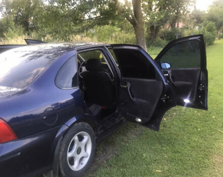 Синій Опель Вектра, об'ємом двигуна 1.8 л та пробігом 200 тис. км за 3200 $, фото 15 на Automoto.ua