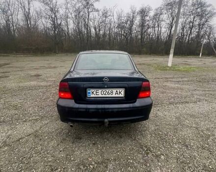 Синий Опель Вектра, объемом двигателя 1.6 л и пробегом 338 тыс. км за 2700 $, фото 3 на Automoto.ua