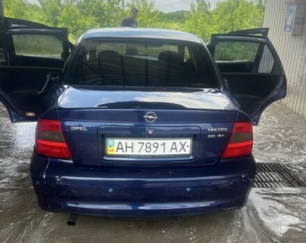 Синий Опель Вектра, объемом двигателя 2 л и пробегом 300 тыс. км за 2500 $, фото 2 на Automoto.ua