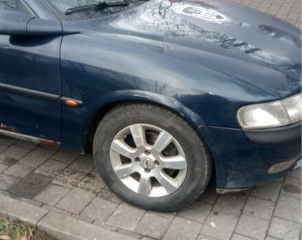 Синий Опель Вектра, объемом двигателя 1.8 л и пробегом 350 тыс. км за 1500 $, фото 1 на Automoto.ua