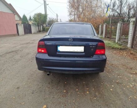 Синий Опель Вектра, объемом двигателя 1.8 л и пробегом 364 тыс. км за 1450 $, фото 5 на Automoto.ua