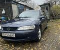 Синий Опель Вектра, объемом двигателя 1.6 л и пробегом 1 тыс. км за 1300 $, фото 5 на Automoto.ua